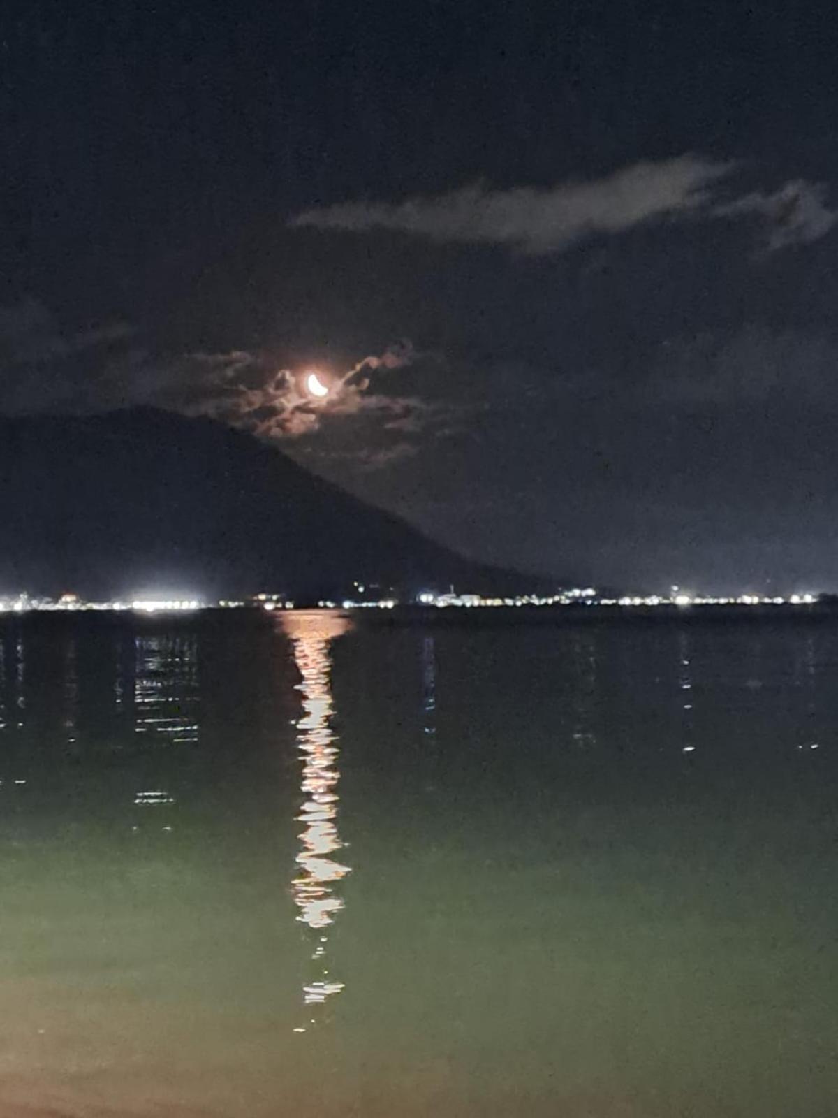 Casa De Praia Beira Do Mar, Pe Na Areia フロリアノポリス エクステリア 写真